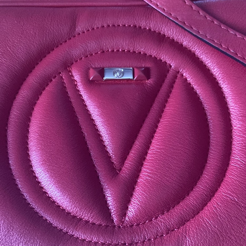 Mia Signature Leather Crossbody Bag Valentino by Mario Valentino. - Picture 3 of 8